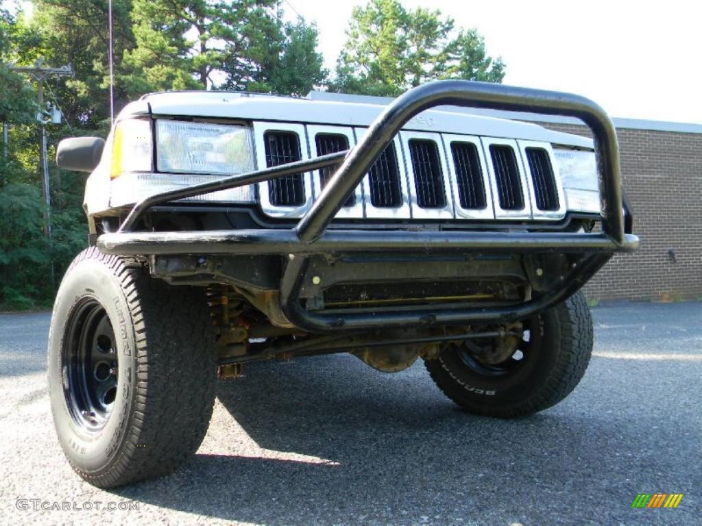 1997 Grand Cherokee Laredo 4x4 - Light Driftwood Satin Glow / Agate Black photo #1