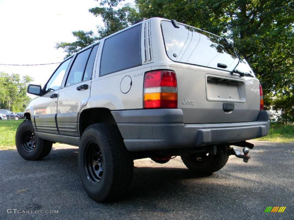 1997 Grand Cherokee Laredo 4x4 - Light Driftwood Satin Glow / Agate Black photo #8