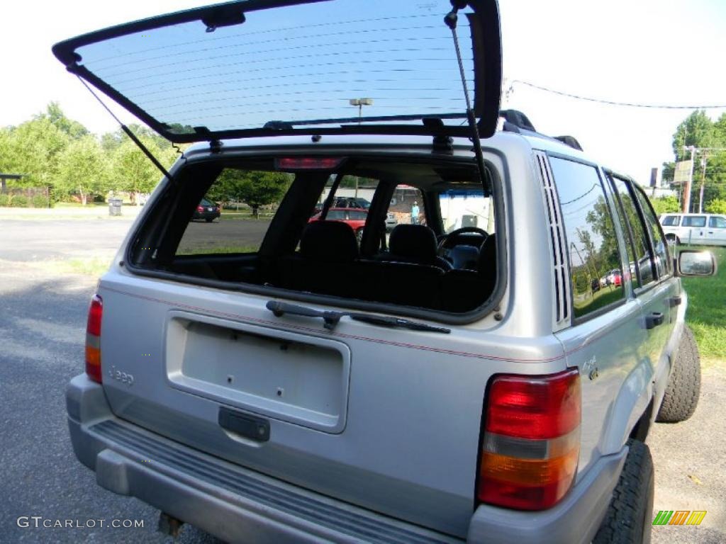 1997 Grand Cherokee Laredo 4x4 - Light Driftwood Satin Glow / Agate Black photo #22