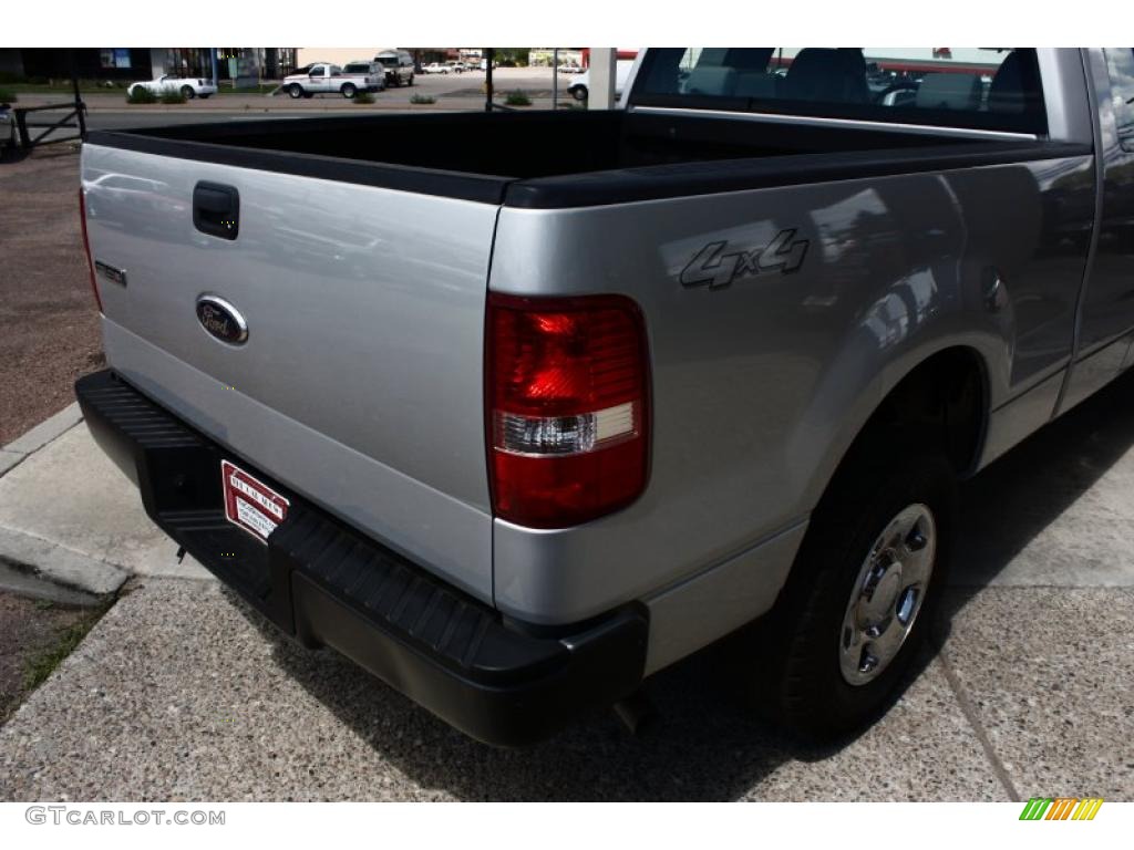 2006 F150 XL SuperCab 4x4 - Silver Metallic / Medium/Dark Flint photo #18