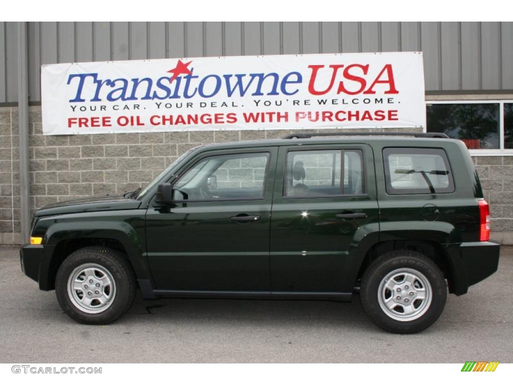 2010 Patriot Sport 4x4 - Natural Green Pearl / Dark Slate Gray/Pebble Beige photo #10