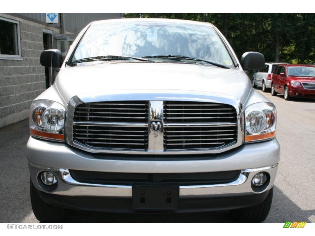 2006 Ram 1500 SLT Quad Cab 4x4 - Bright Silver Metallic / Medium Slate Gray photo #16