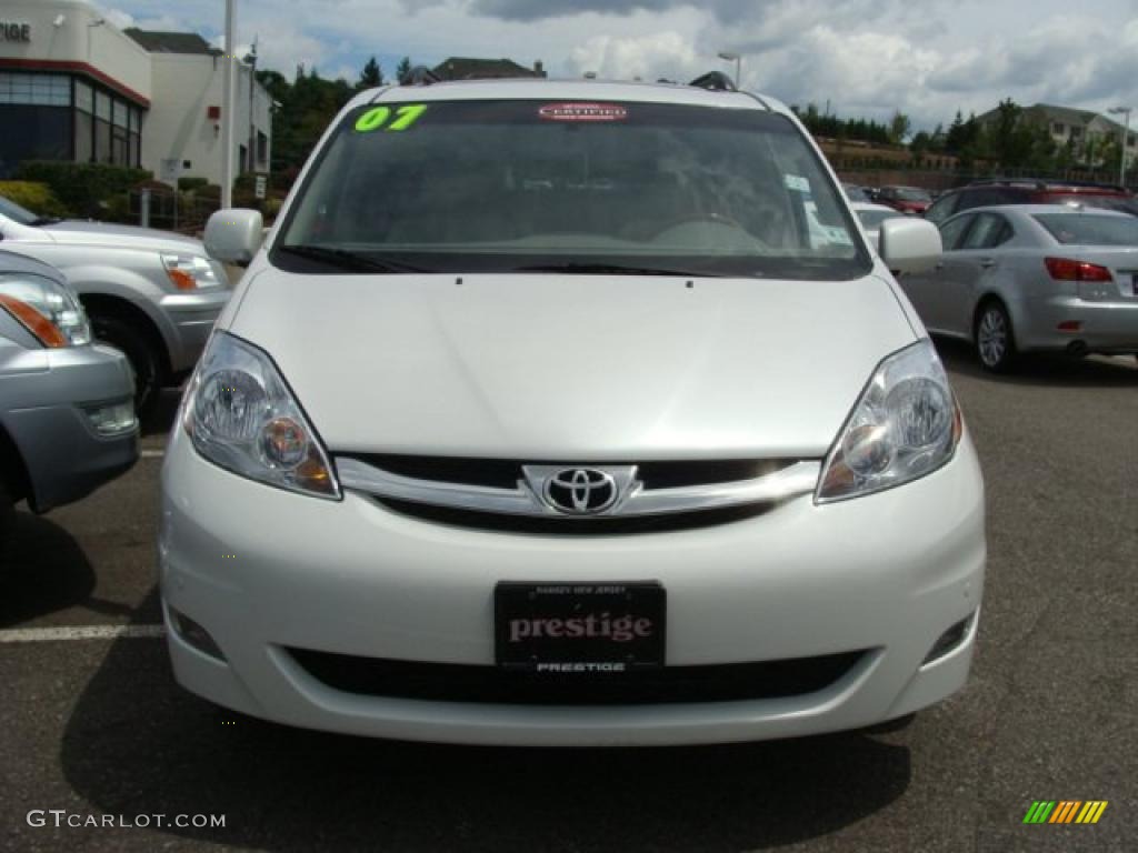 2007 Sienna XLE Limited AWD - Arctic Frost Pearl White / Taupe photo #2