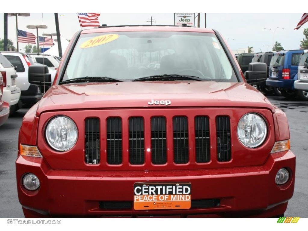 red jeep patriot