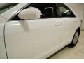 Super White - Camry XLE Photo No. 12