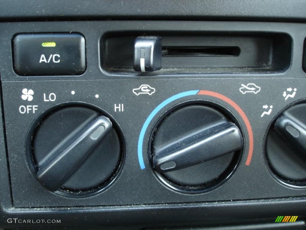 1999 Camry CE - Cashmere Beige Metallic / Sage photo #14