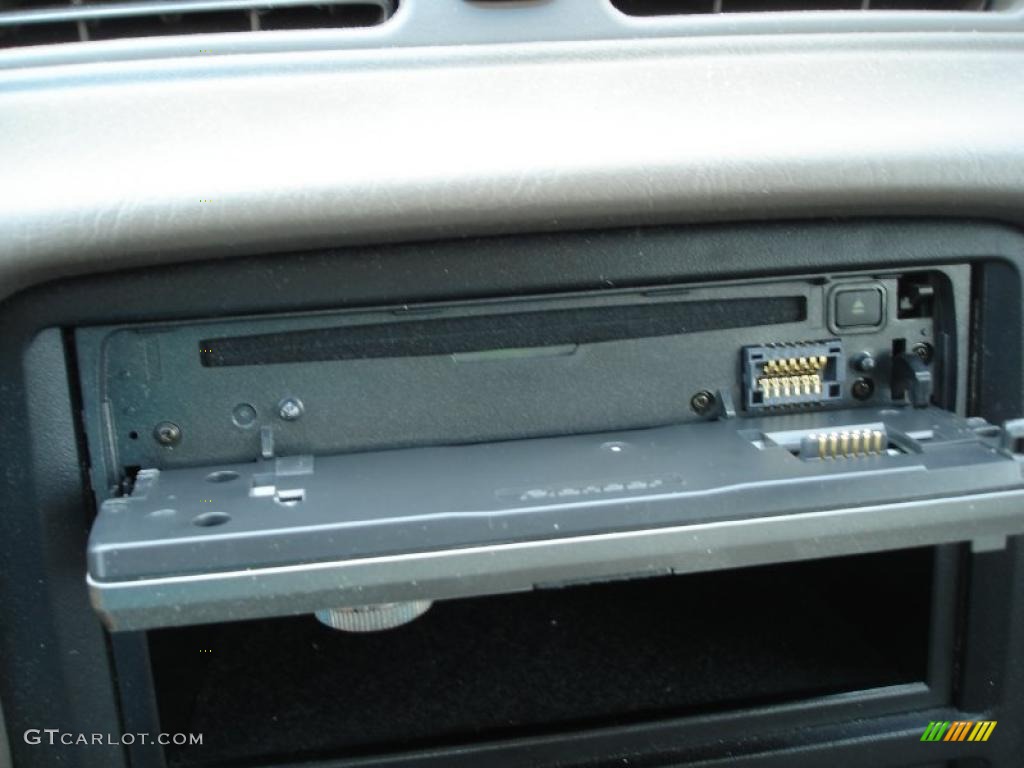 1999 Camry CE - Cashmere Beige Metallic / Sage photo #16