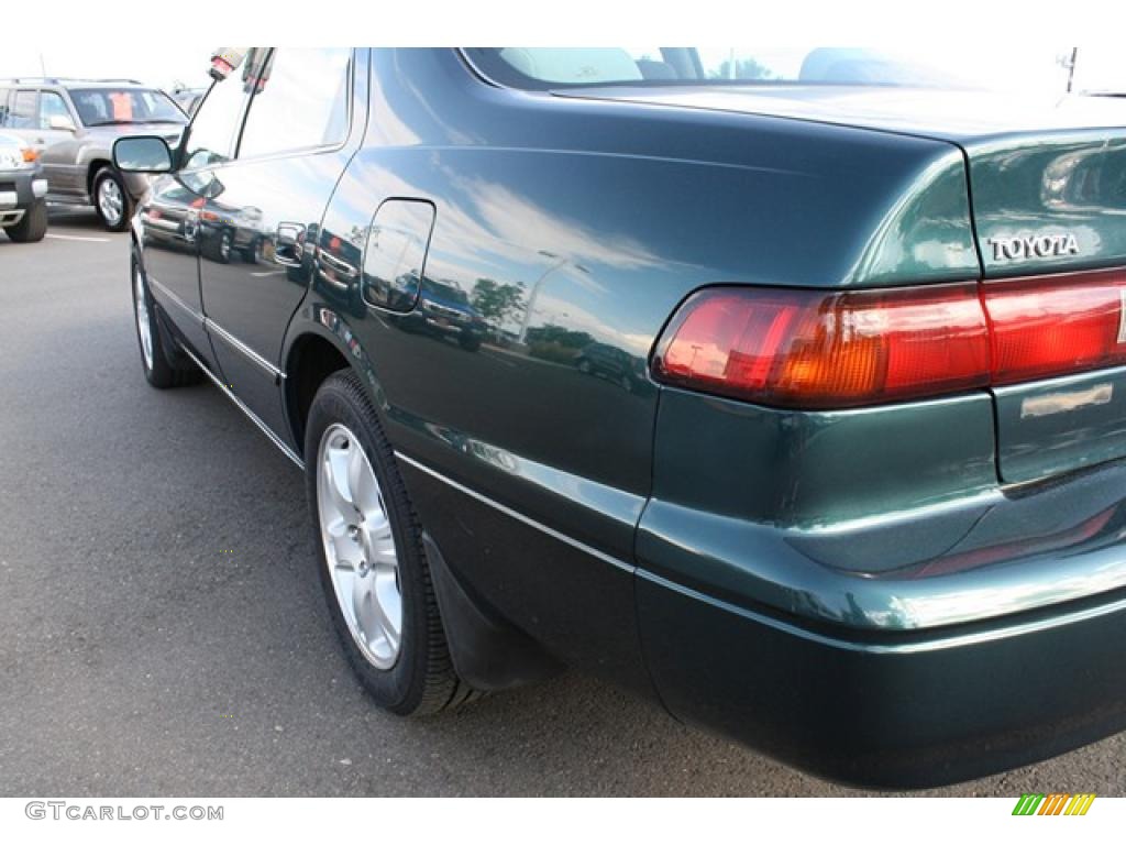 1998 Camry LE - Dark Green Metallic / Gray photo #28