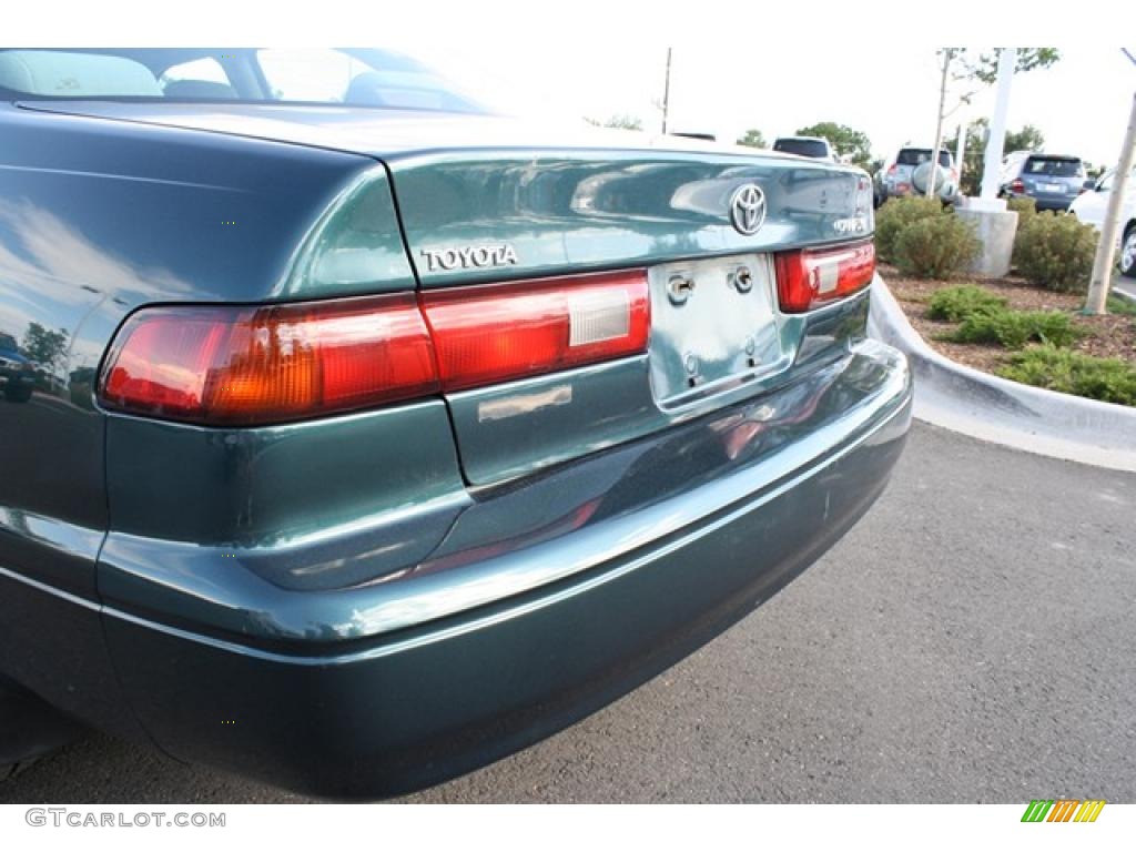 1998 Camry LE - Dark Green Metallic / Gray photo #29