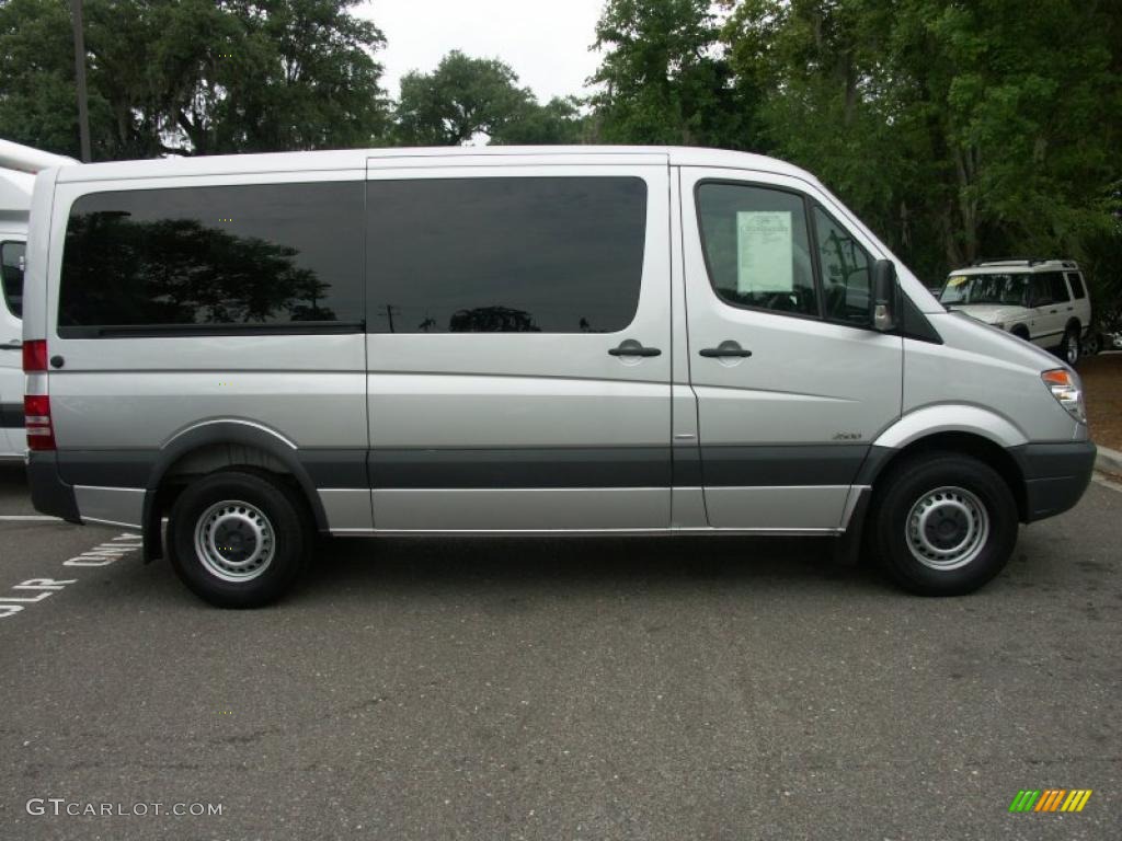 2010 Sprinter 2500 Passenger Van - Graphite Gray / Black photo #19