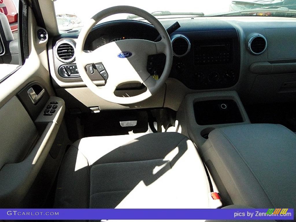 2003 Expedition XLT 4x4 - Silver Birch Metallic / Medium Parchment photo #6