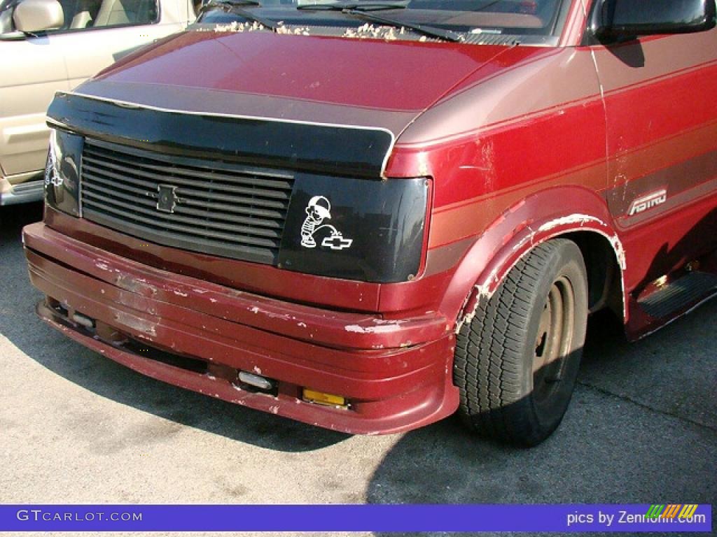 1989 Astro Van - Medium Garnet Metallic / Gray photo #3