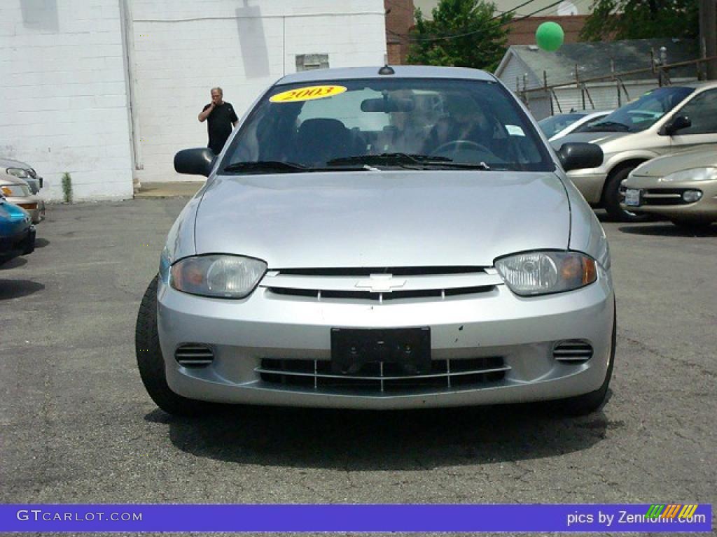 2003 Cavalier LS Sedan - Ultra Silver Metallic / Graphite Gray photo #8