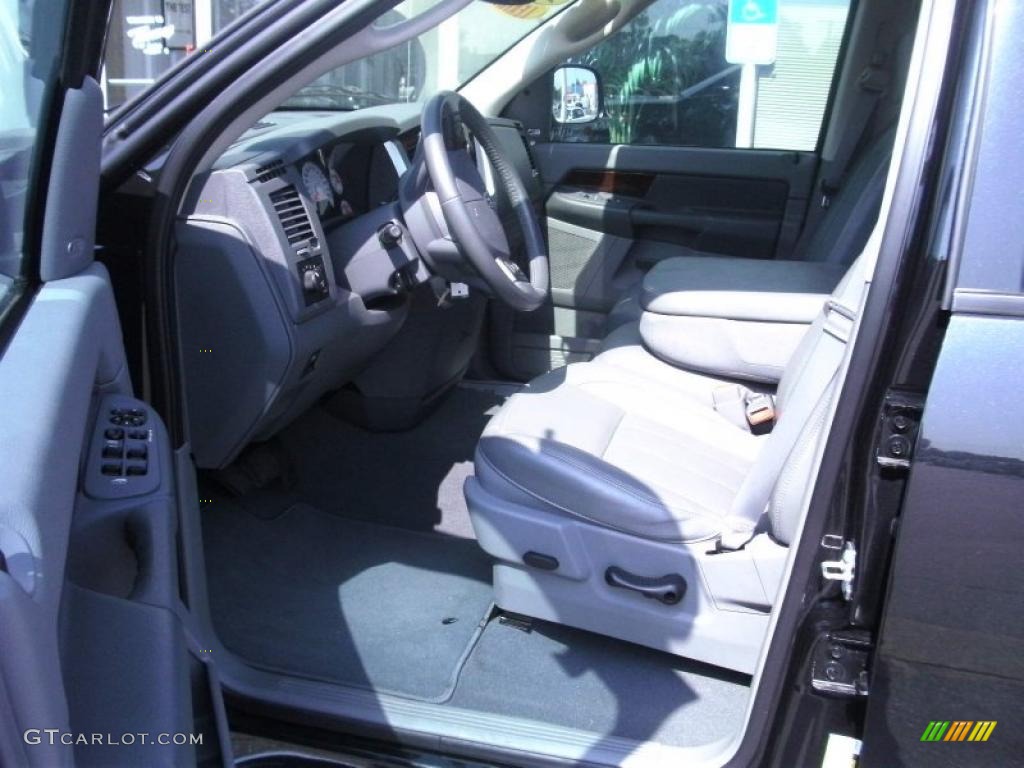 2008 Ram 1500 Laramie Quad Cab 4x4 - Brilliant Black Crystal Pearl / Medium Slate Gray photo #7