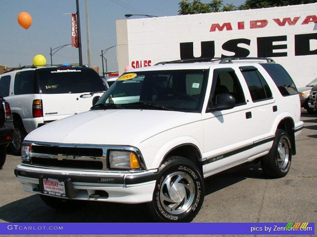 White Chevrolet Blazer