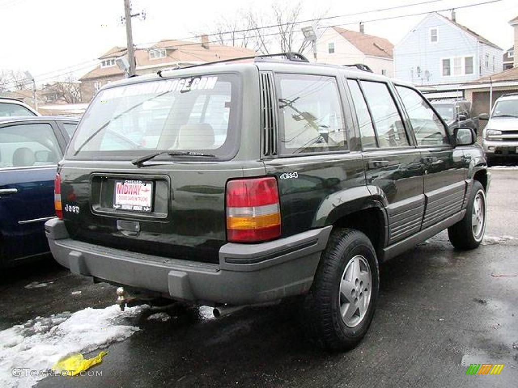 1995 Grand Cherokee Laredo 4x4 - Moss Green Pearl / Tan photo #2