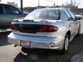 2001 Ultra Silver Metallic Pontiac Sunfire SE Sedan  photo #2