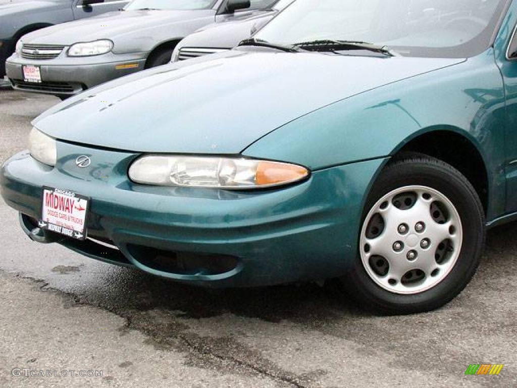 1999 Alero GX Sedan - Jade Green Metallic / Pewter Gray photo #6