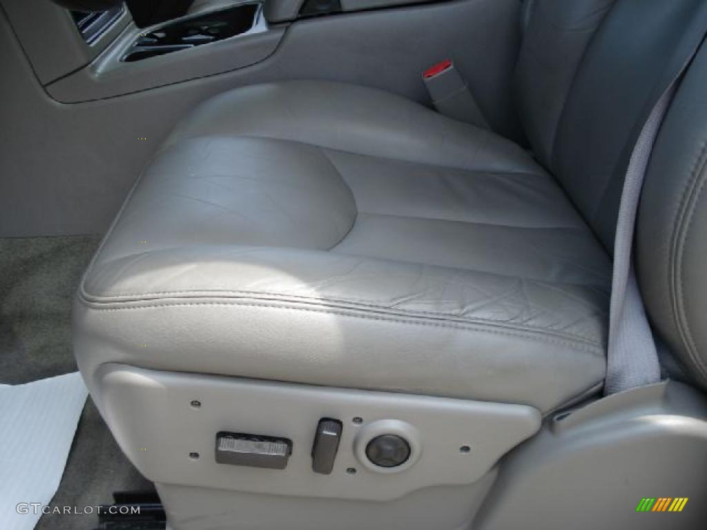 2004 Yukon SLT 4x4 - Silver Birch Metallic / Pewter/Dark Pewter photo #10