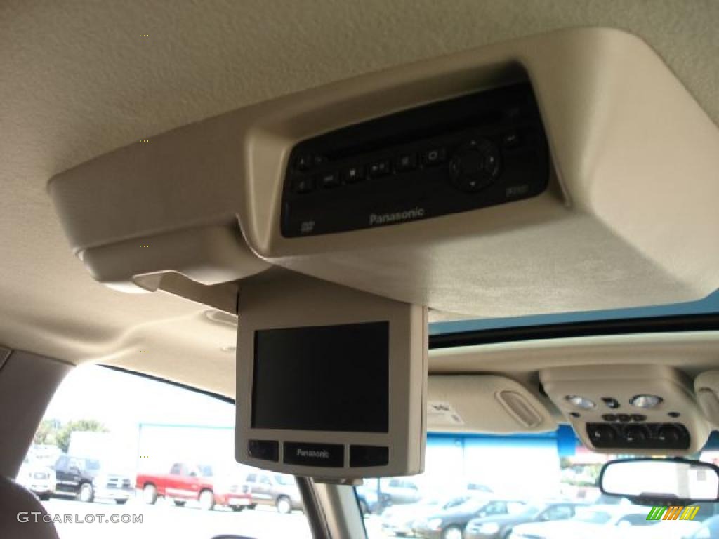 2004 Yukon SLT 4x4 - Silver Birch Metallic / Pewter/Dark Pewter photo #20