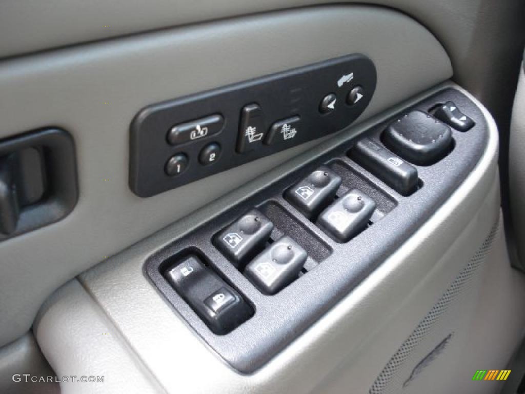 2004 Yukon SLT 4x4 - Silver Birch Metallic / Pewter/Dark Pewter photo #39