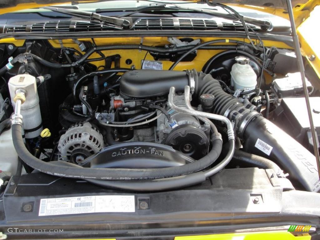 2003 Blazer Xtreme - Yellow / Medium Gray photo #11