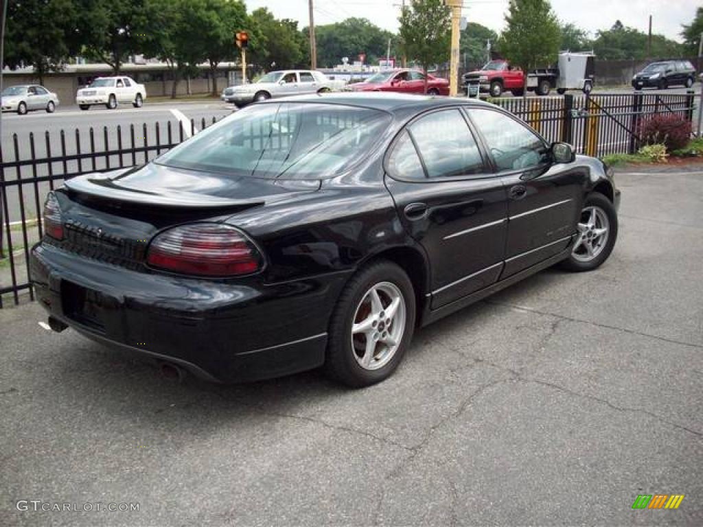 1999 Grand Prix GT Sedan - Black / Graphite photo #5