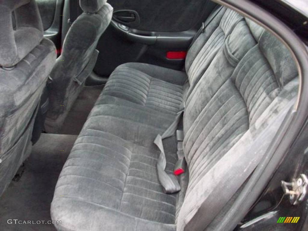 1999 Grand Prix GT Sedan - Black / Graphite photo #10