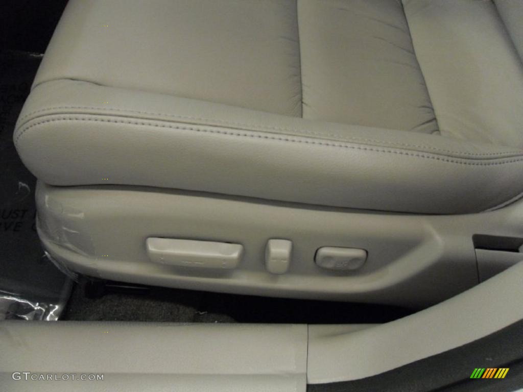 2010 Accord EX-L Sedan - Alabaster Silver Metallic / Gray photo #11