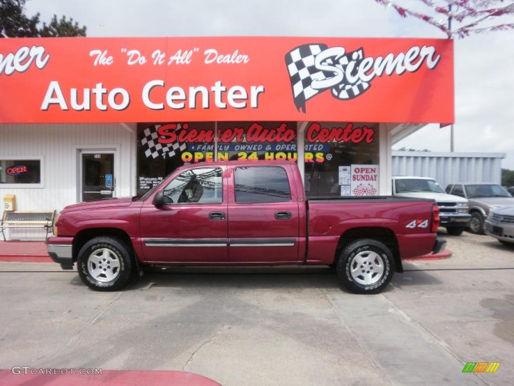 2006 Silverado 1500 LT Crew Cab 4x4 - Sport Red Metallic / Dark Charcoal photo #1