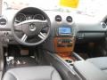 Black - ML 350 4Matic Photo No. 25