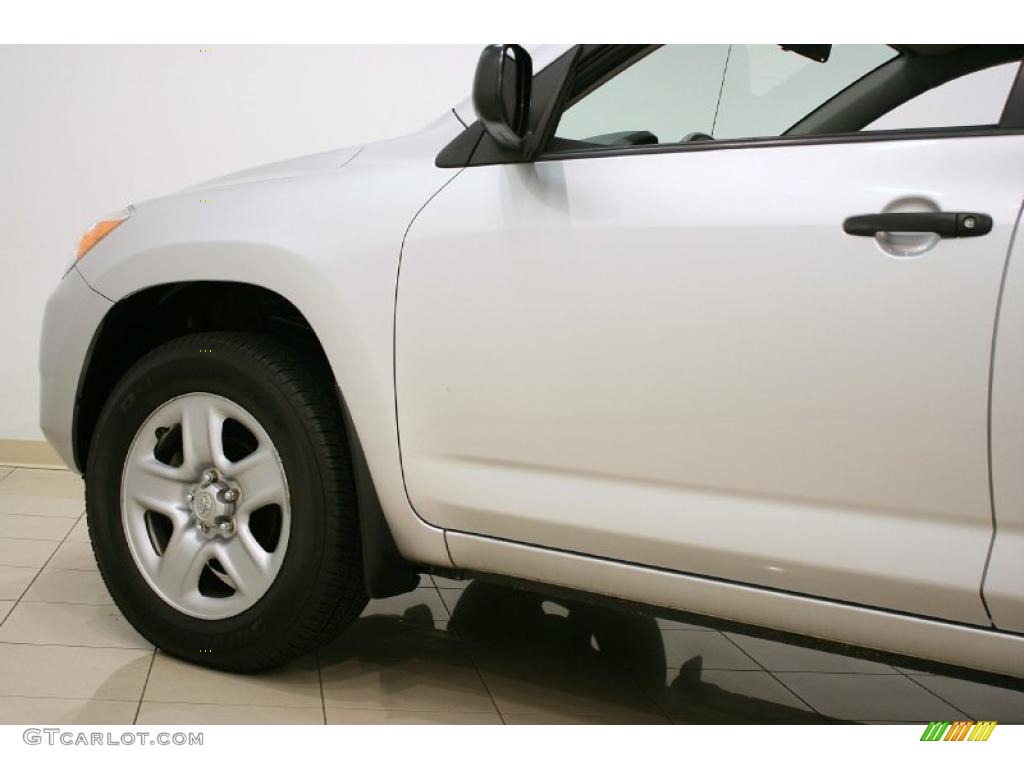 2007 RAV4 I4 - Classic Silver Metallic / Ash Gray photo #23