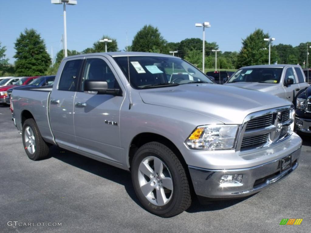 2010 Ram 1500 Big Horn Quad Cab - Bright Silver Metallic / Dark Slate/Medium Graystone photo #4