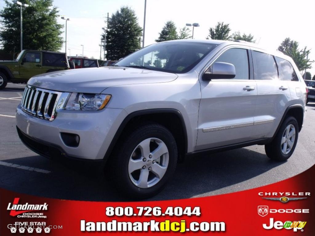 2011 Grand Cherokee Laredo X Package - Bright Silver Metallic / Dark Graystone/Medium Graystone photo #1