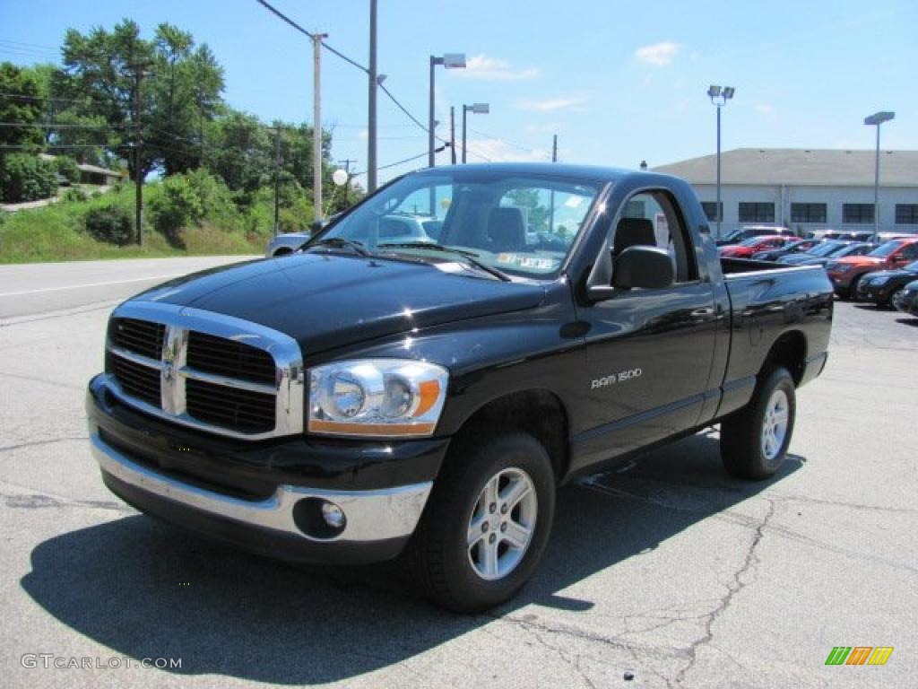 2006 Ram 1500 SLT Regular Cab 4x4 - Black / Medium Slate Gray photo #6