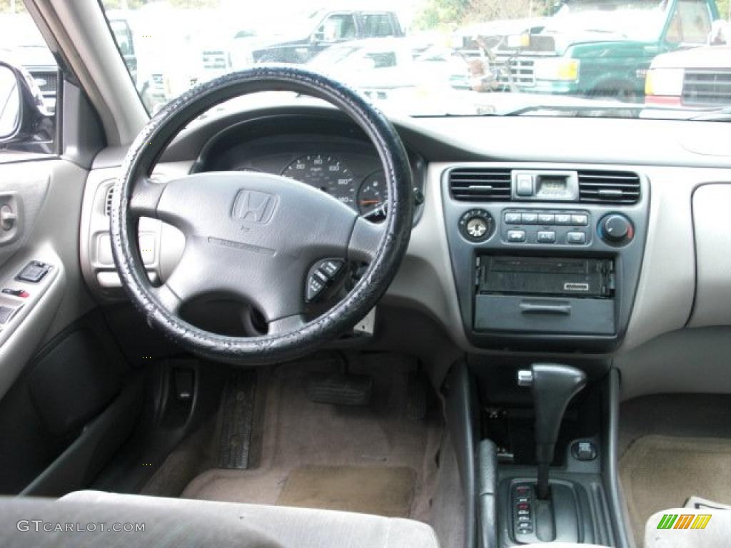 1999 Accord LX Sedan - Flamenco Black Pearl / Gray photo #10