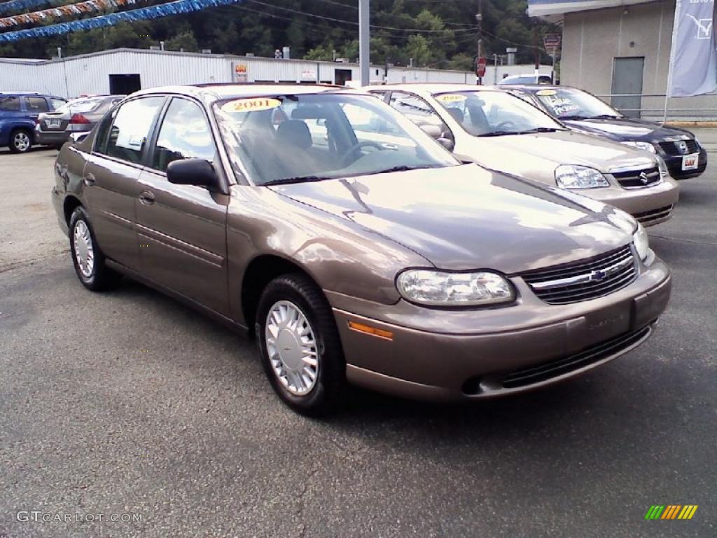 2001 Malibu Sedan - Medium Bronzemist Metallic / Neutral photo #2