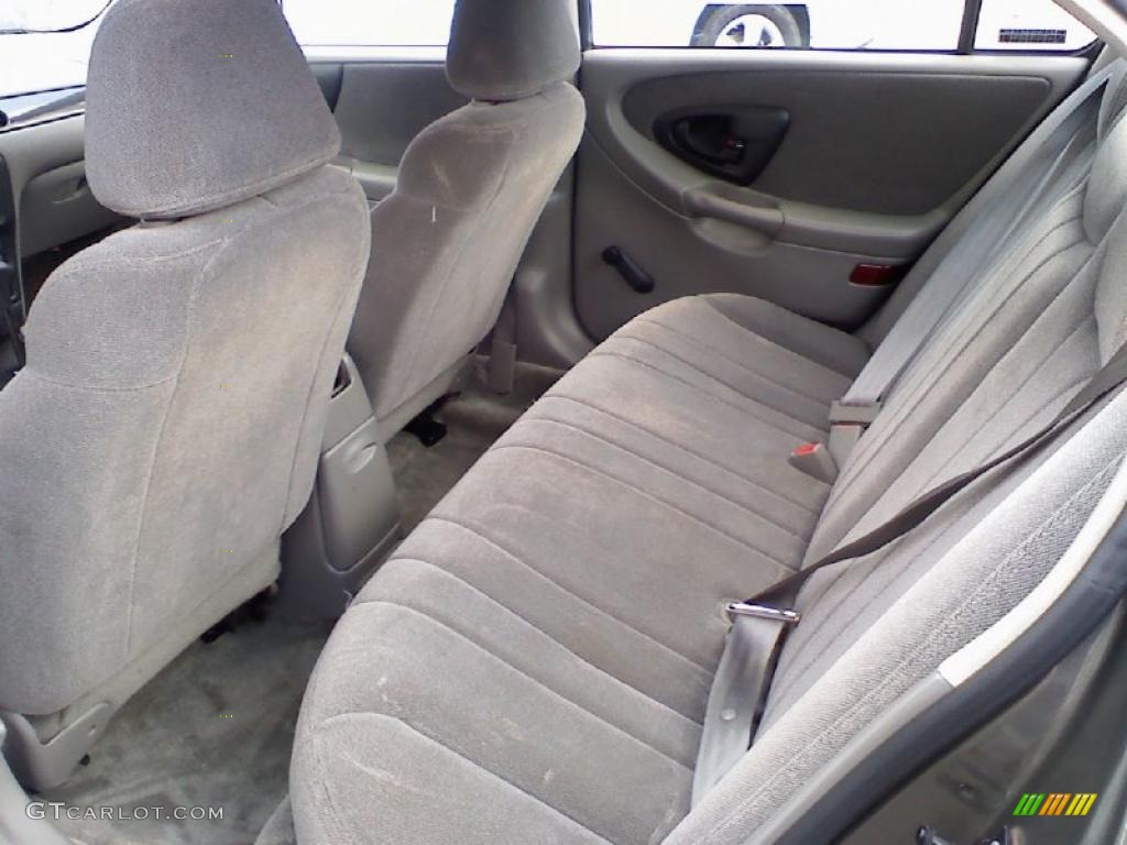 2001 Malibu Sedan - Medium Bronzemist Metallic / Neutral photo #6