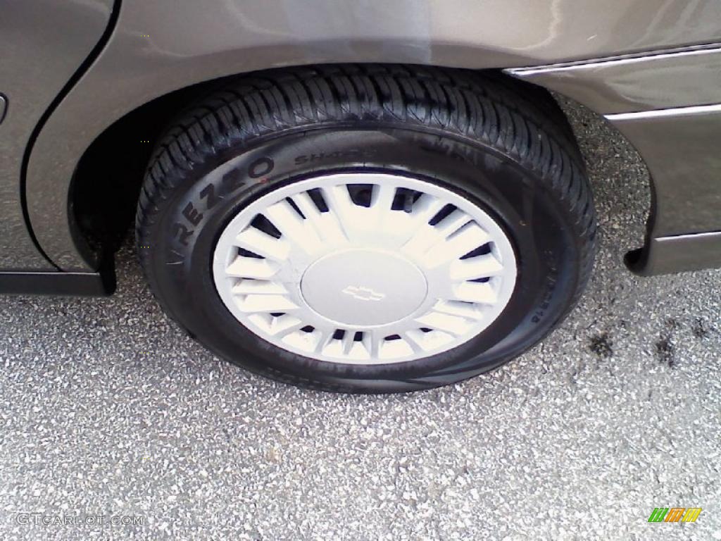 2001 Malibu Sedan - Medium Bronzemist Metallic / Neutral photo #12