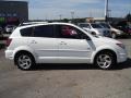 2003 Frost White Pontiac Vibe   photo #6