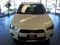 Diamond White Pearl - Outlander SE 4WD Photo No. 36