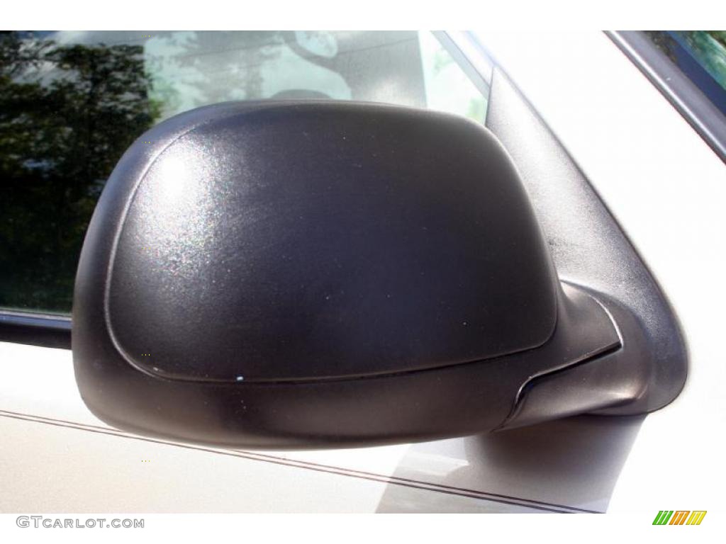 2003 Suburban 1500 LT 4x4 - Light Pewter Metallic / Gray/Dark Charcoal photo #21