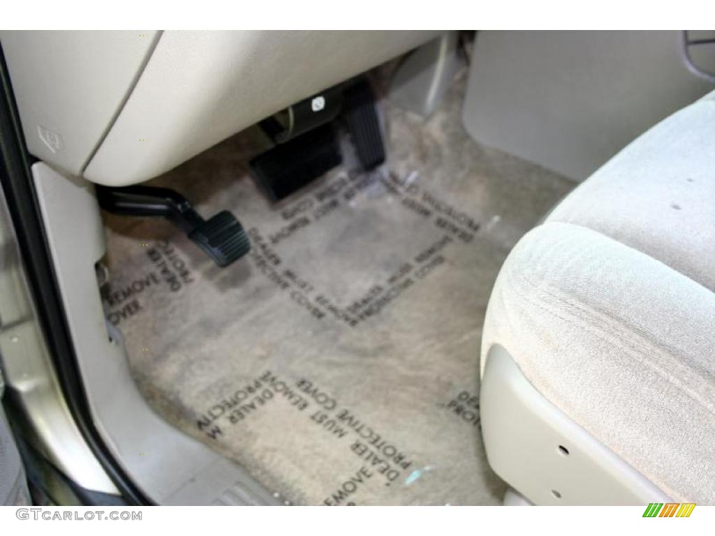 2003 Suburban 1500 LT 4x4 - Light Pewter Metallic / Gray/Dark Charcoal photo #35