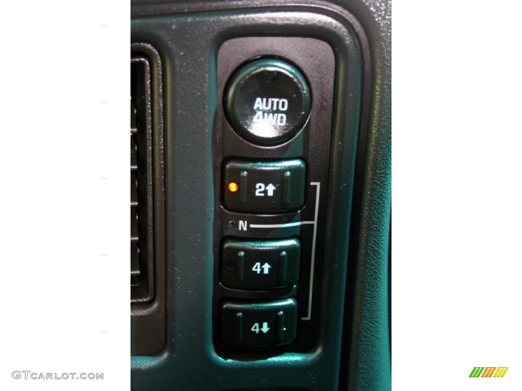 2003 Suburban 1500 LT 4x4 - Light Pewter Metallic / Gray/Dark Charcoal photo #86