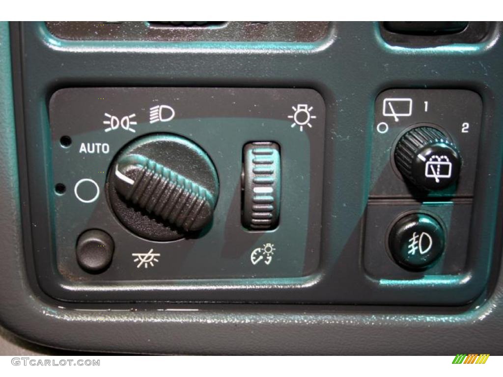 2003 Suburban 1500 LT 4x4 - Light Pewter Metallic / Gray/Dark Charcoal photo #90