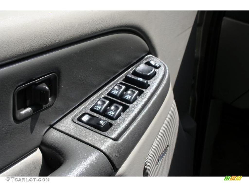 2003 Suburban 1500 LT 4x4 - Light Pewter Metallic / Gray/Dark Charcoal photo #91