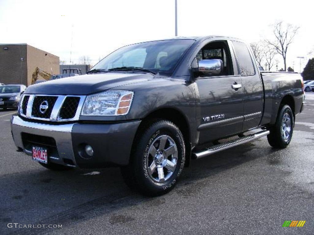 2005 Titan SE King Cab 4x4 - Smoke Gray / Graphite/Titanium photo #1