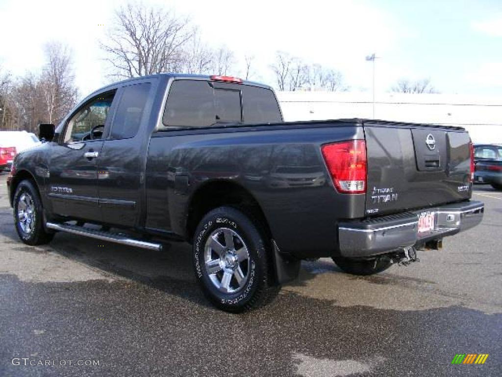 2005 Titan SE King Cab 4x4 - Smoke Gray / Graphite/Titanium photo #3