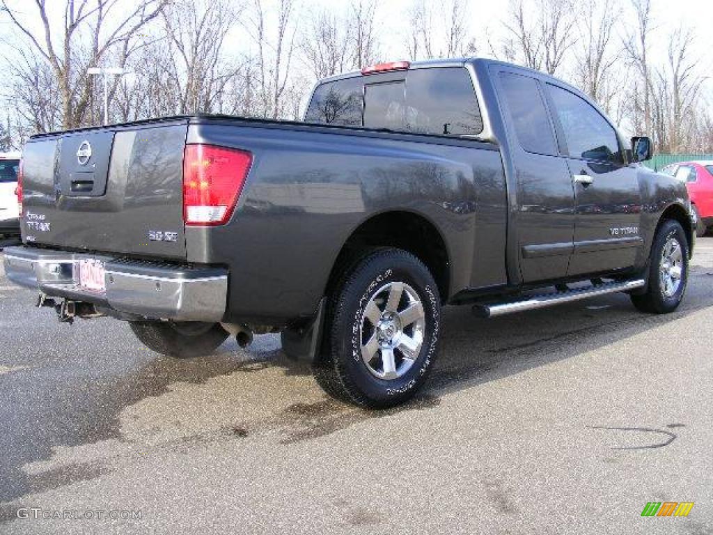 2005 Titan SE King Cab 4x4 - Smoke Gray / Graphite/Titanium photo #5