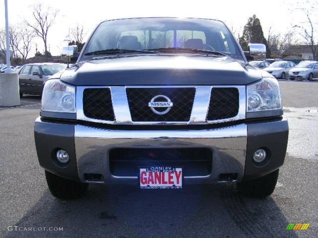 2005 Titan SE King Cab 4x4 - Smoke Gray / Graphite/Titanium photo #8